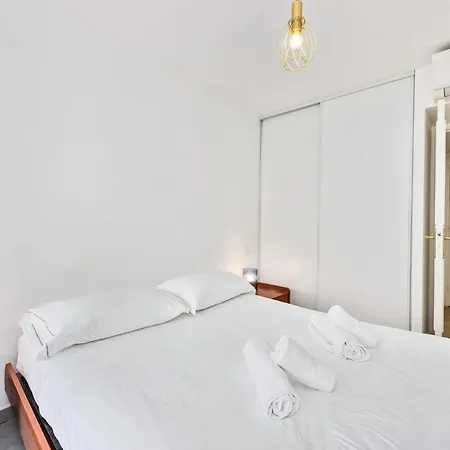 Ferienwohnung Splendide 2 Pieces Vue Jardin, Calme, Plein Centre Menton Exterior foto
