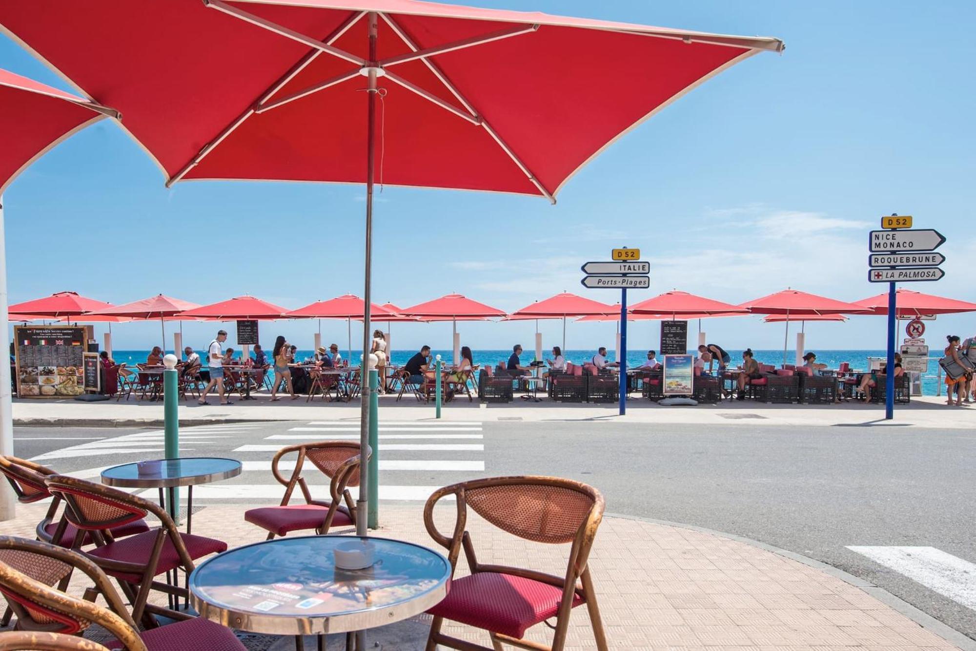 Splendide 2 Pieces Vue Jardin, Calme, Plein Centre Apartment