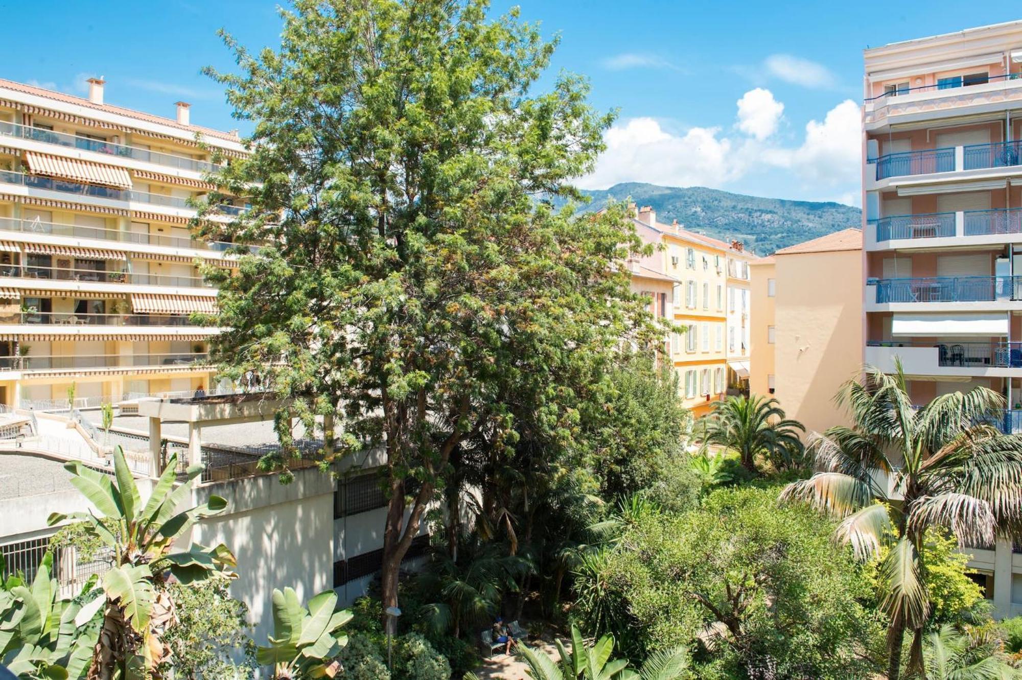 Apartment Splendide 2 Pieces Vue Jardin, Calme, Plein Centre Menton